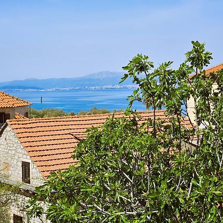 Apartmani Neva Supetar Exterior foto