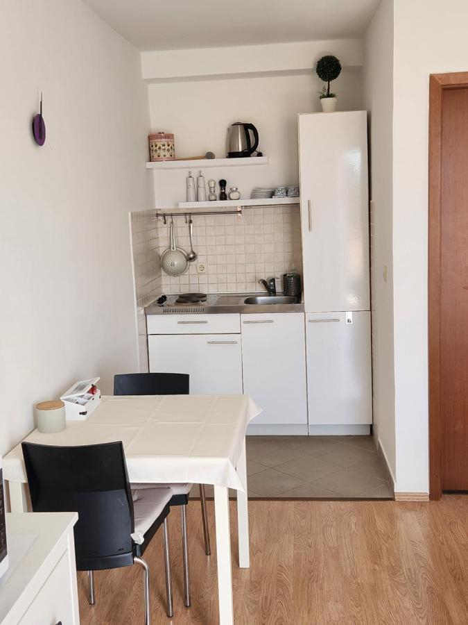 Apartmani Neva Supetar Exterior foto