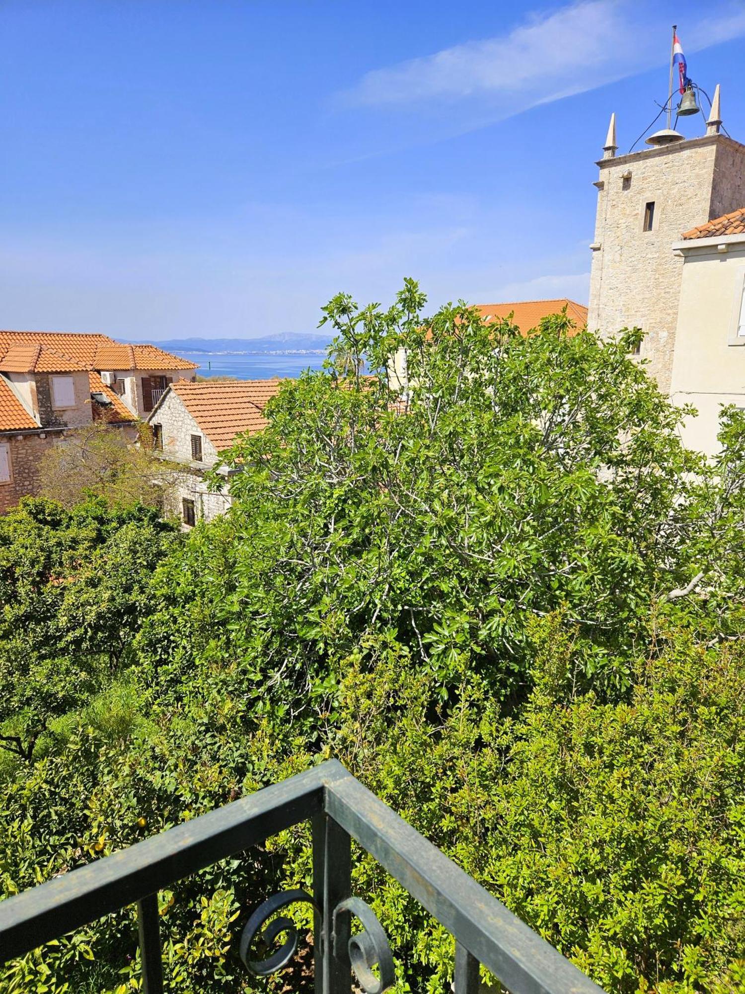 Apartmani Neva Supetar Exterior foto