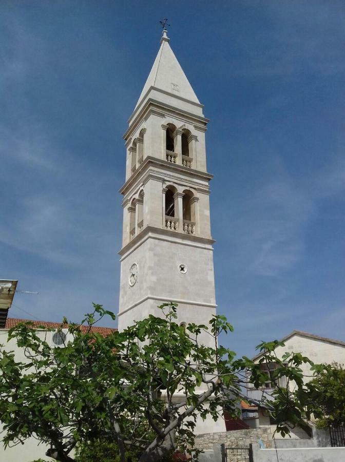 Apartmani Neva Supetar Exterior foto